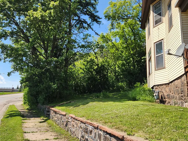 226 Piedmont Ave — Photo 32