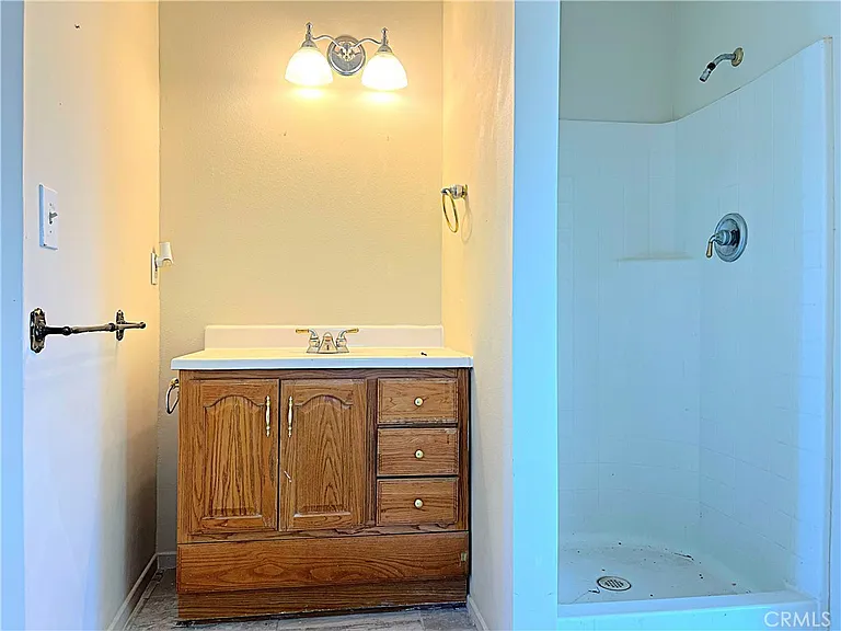 17601 Sycamore Ln — Photo 39