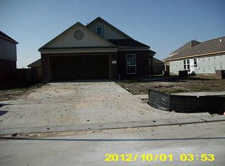 2826 Meadowbrook Ln, Rosenberg, TX 77471