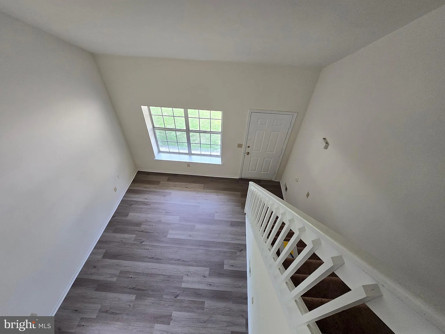 2 Story — Photo 4