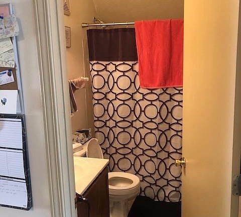 4th image of 375 Aylesford Pl