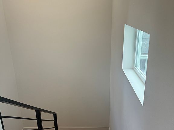 4th image of 11517 5th Ave NE #11517B