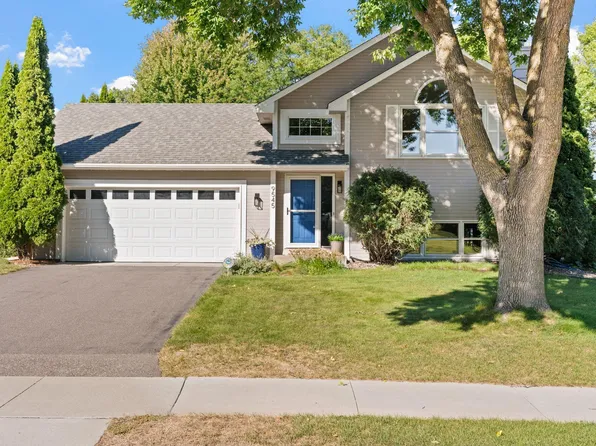 9545 Hillside Dr, Champlin, MN 55316