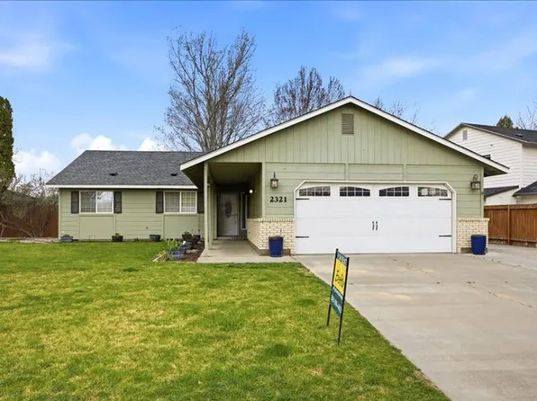 2321 Hummingbird Ln, West Richland, WA 99353