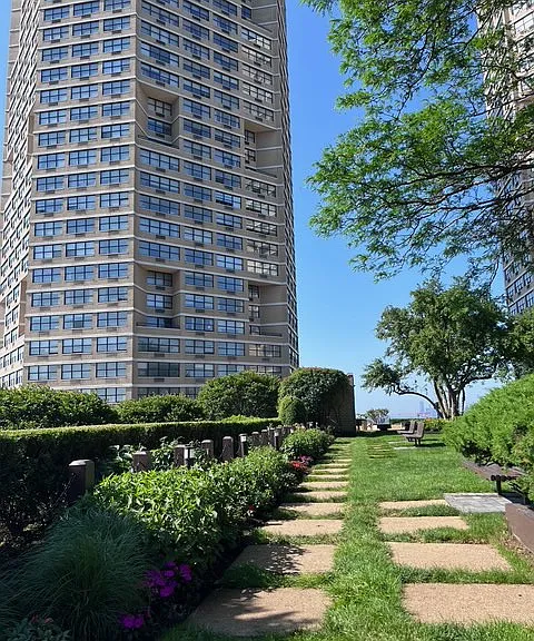 7004 Boulevard East #29D — Photo 2