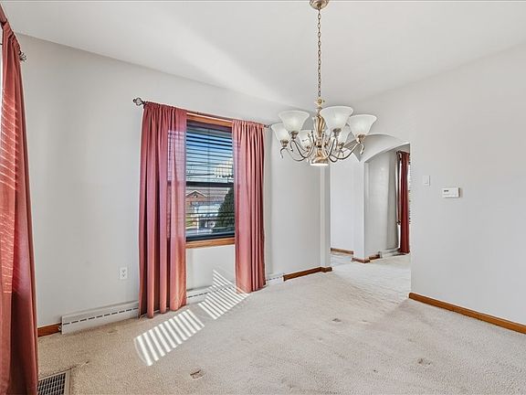 5th image of 608 Grand Ave