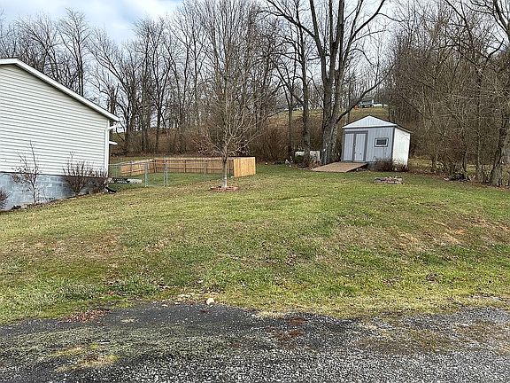 4th image of 8 Meadow Dr