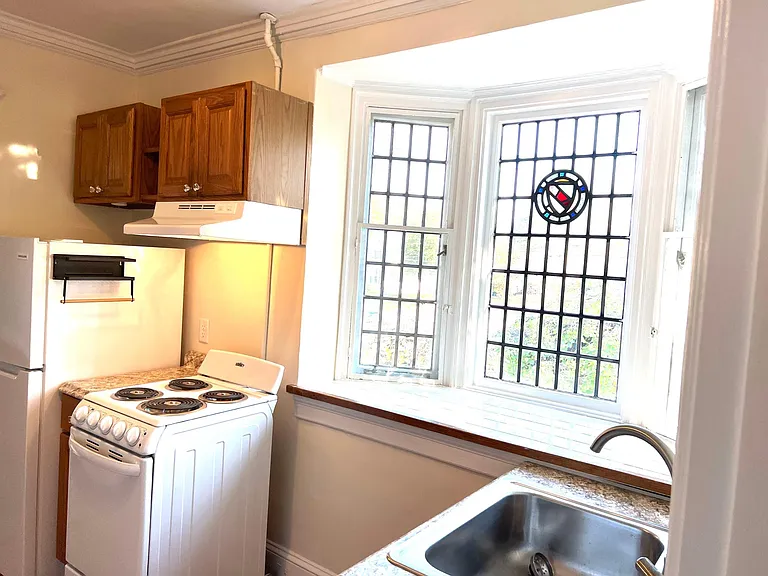 445 S Main St #6 — Photo 11