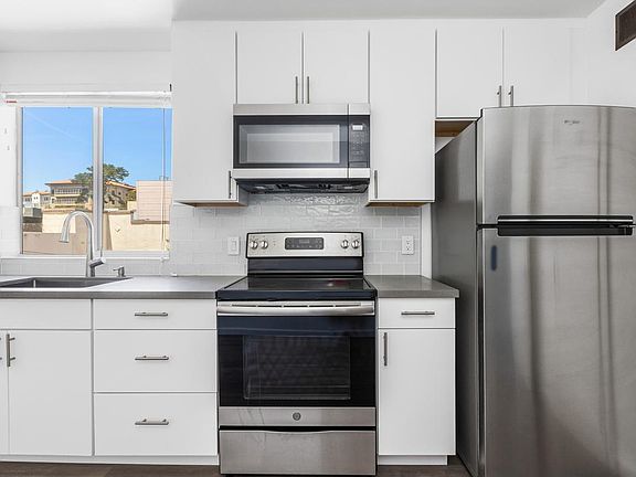 4th image of 431 44th Ave APT 201