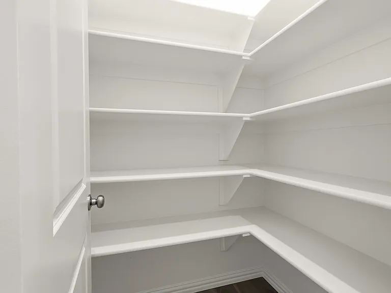 1318 Marsh Ln — Photo 11
