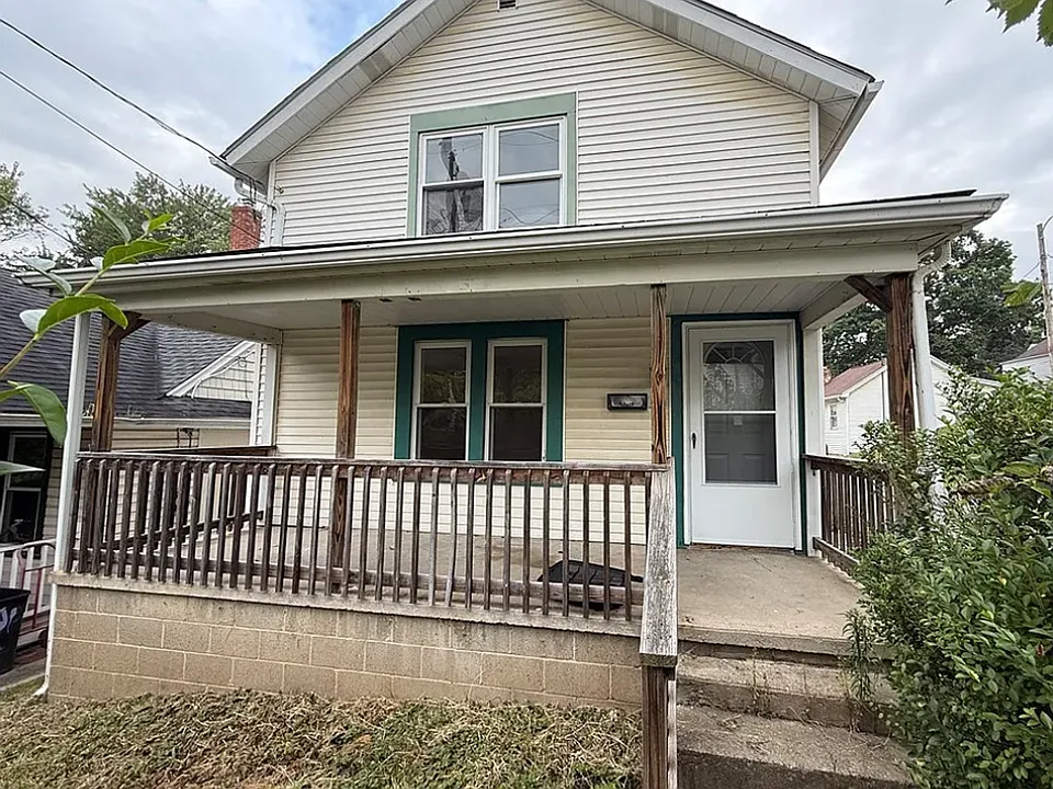 37 Rural Ave