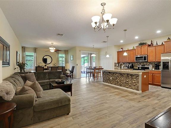 3rd image of 13164 Royal Pines Ave