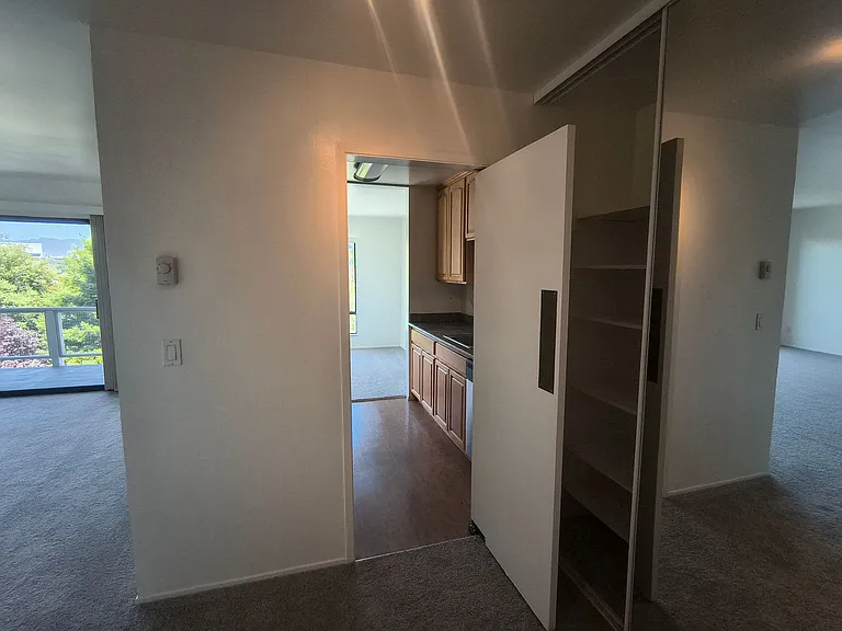 5 Commodore Dr #412 — Photo 26