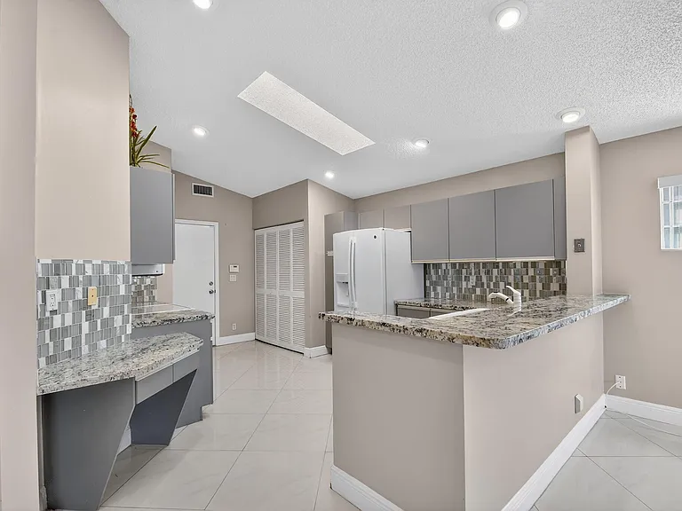 7891 Sailing Shores Ter — Photo 8