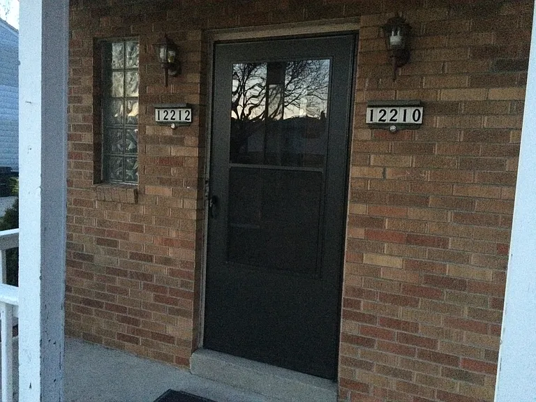 12212 W Dearbourn Ave #2 — Photo 34
