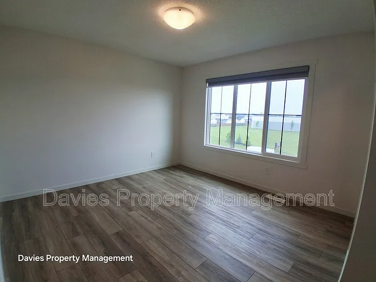 32 Jensen Gate — Photo 15