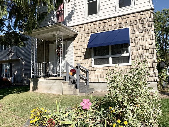 3rd image of 5 Dudley Ave