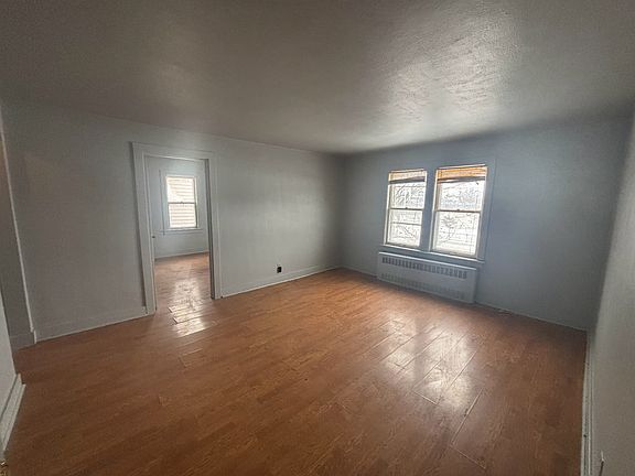 2nd image of 716 Kishwaukee St #D