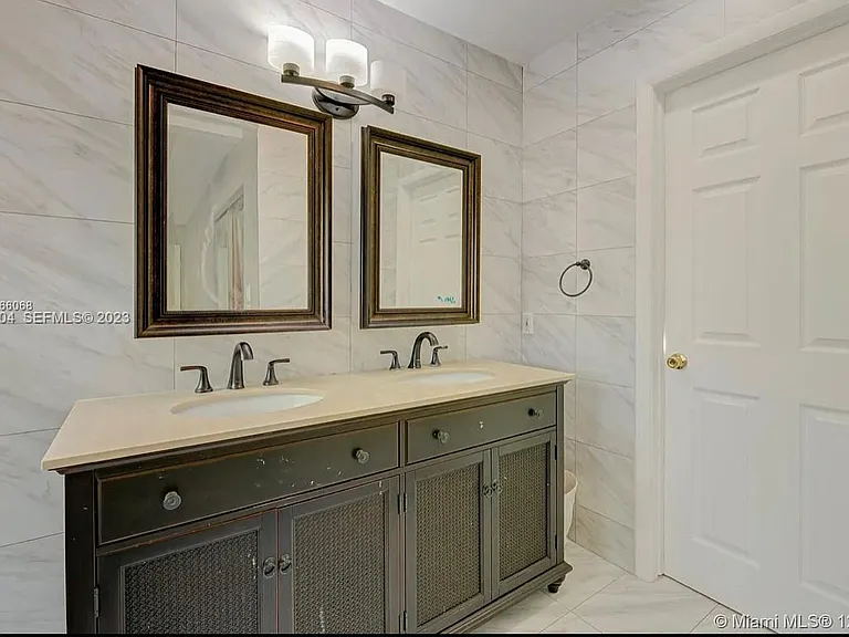 9953 SW 147th Ct — Photo 8