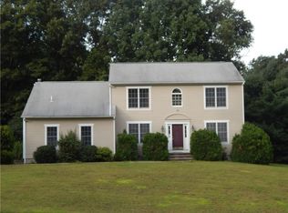 50 Autumn Dr, North Kingstown, RI 02852