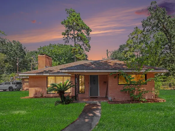 110 S Woodsway St W, Conroe, TX 77301