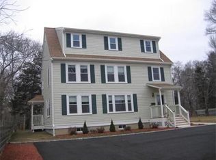 144 Lakeview Ave, Falmouth, MA 02540