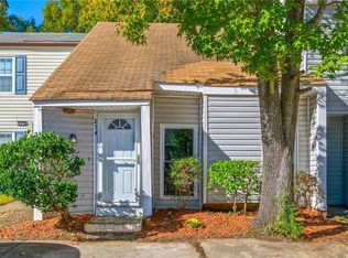 274 Thalia Trace Dr, Virginia Beach, VA 23452