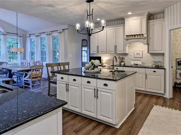 215 N Benjamin Howell St, Williamsburg, VA 23188