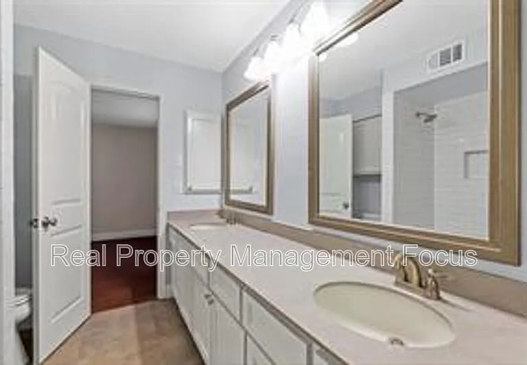 14722 Overview Dr — Photo 30
