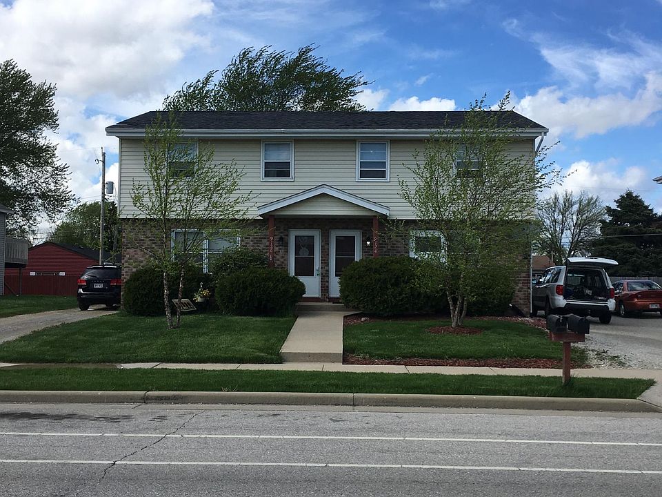 Front pic of Townhome