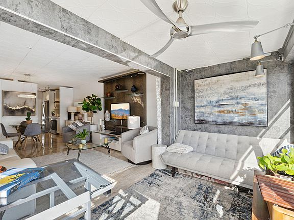 3rd image of 1118 Lake Terrace #212