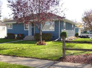 1119 15th Ave S, Grand Forks, ND 58201