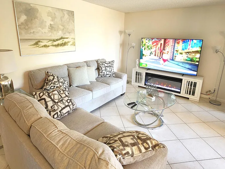 750 Egret Cir #6404 — Photo 3