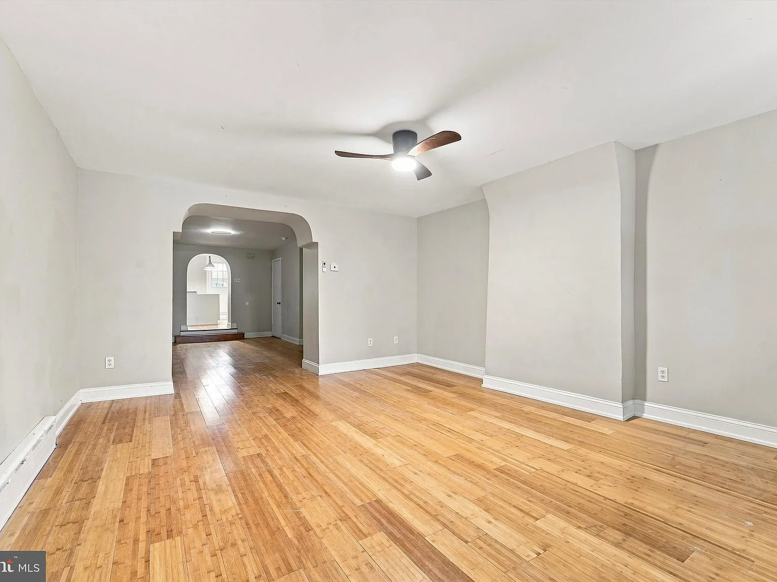 4 bed, 2.0 bath, 2030 sqft, $2,400 — Photo 3