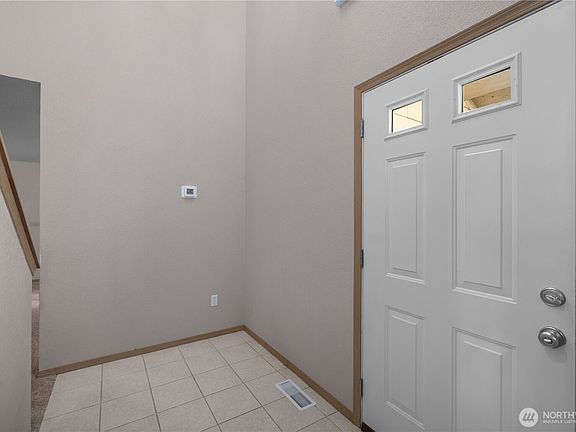 3rd image of 3608 Bittersweet Street SE