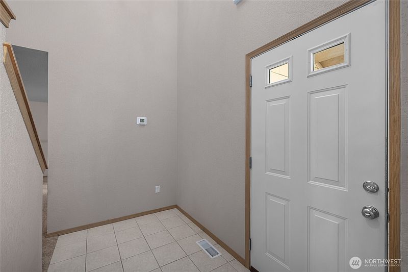 3rd image of 3608 Bittersweet Street SE