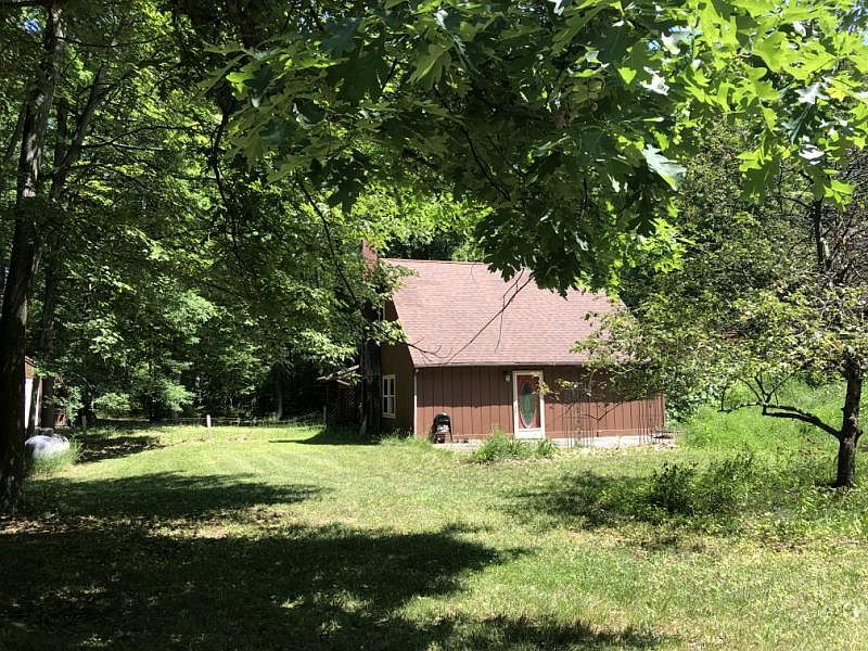 1st image of 2437 Lucinda Dr