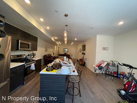 2nd image of 1514-16 Parrish St #6