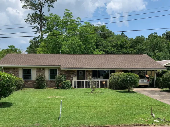 118 Alverado Dr, Long Beach, MS 39560