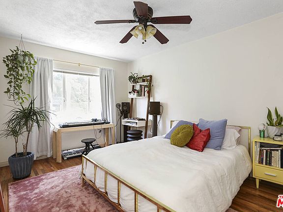 5th image of 2986 Waverly Dr #1