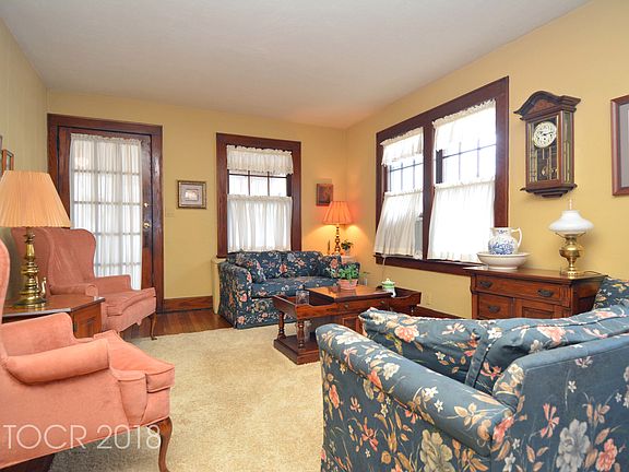 4th image of 34 Parker Pl