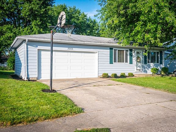 3rd image of 3005 N Belmont Dr