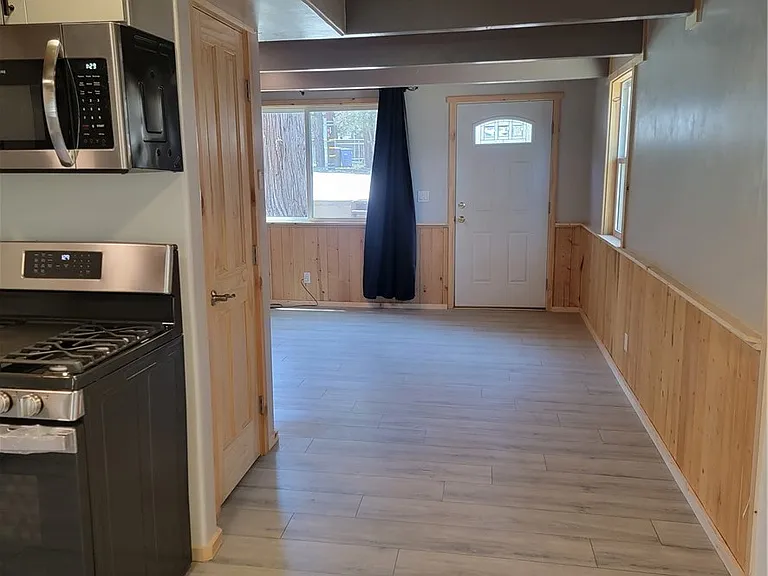 221 Imperial Ave — Photo 8