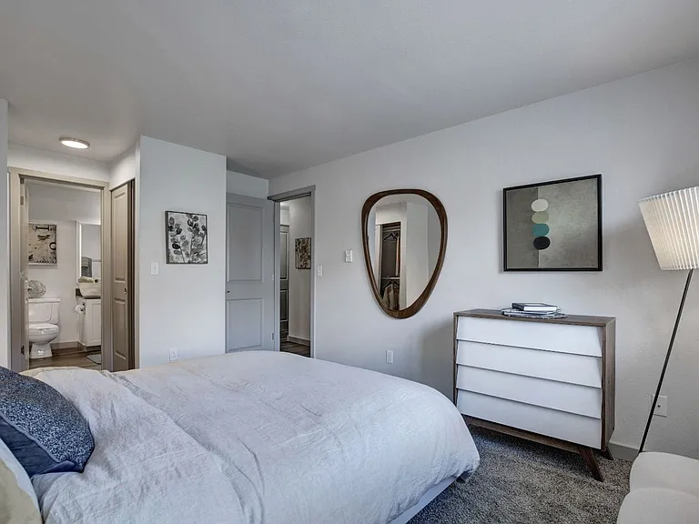 Taluswood Apartments — Photo 6