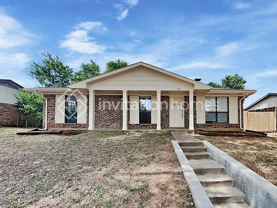 717 Holly Oak Dr