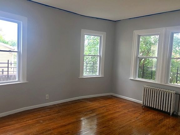 2nd image of 326 Arlington Ave