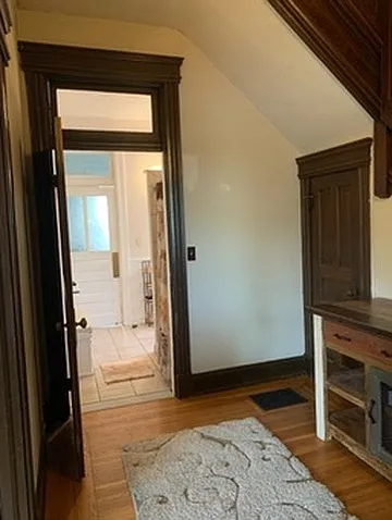 3835 Burwood Ave #1 — Photo 5