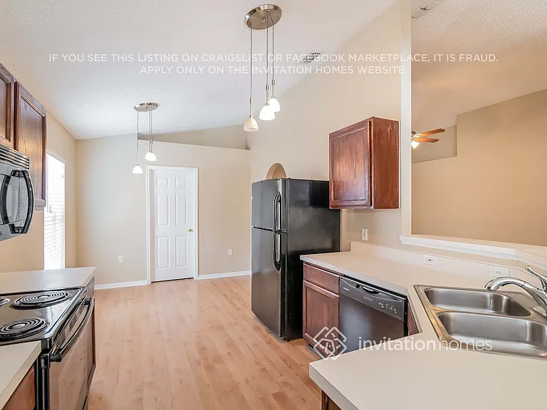 12579 Bent Bay Trl — Photo 9