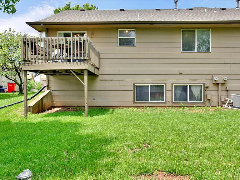 2314 N Shefford Cir — Photo 25