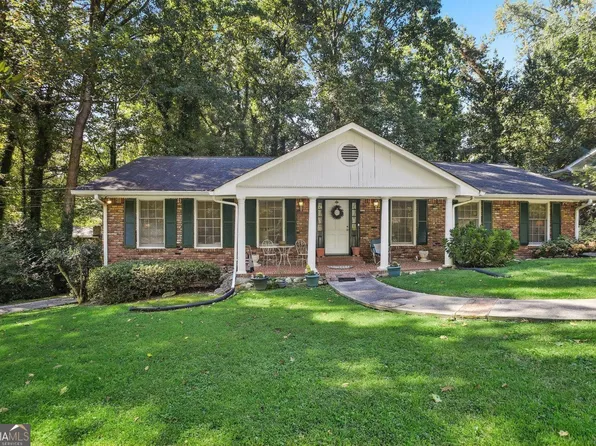 2813 Black Forest Trl SW, Atlanta, GA 30331